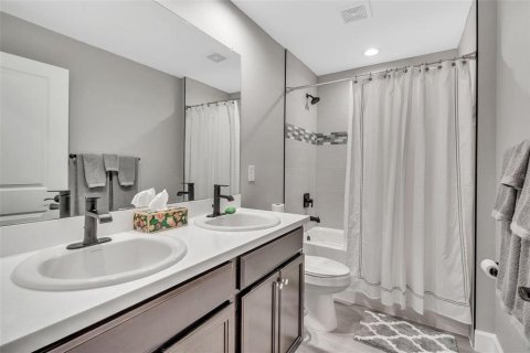 House in Port Charlotte, Florida 4 bedrooms, 168.8 sq.m. № 1884154 - photo 3