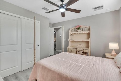 House in Port Charlotte, Florida 4 bedrooms, 168.8 sq.m. № 1884154 - photo 2
