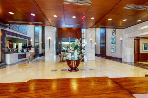 Condominio en alquiler en Aventura, Florida, 2 dormitorios, 109.16 m2 № 2060088 - foto 17