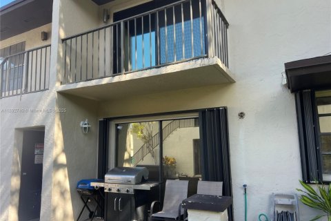 Copropriété à louer à Miami, Floride: 2 chambres, 125.51 m2 № 1946465 - photo 14