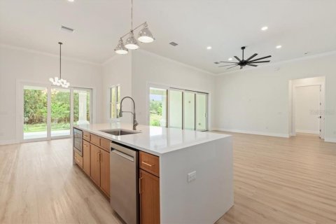 House in Palm Coast, Florida 4 bedrooms, 275.64 sq.m. № 1827729 - photo 24