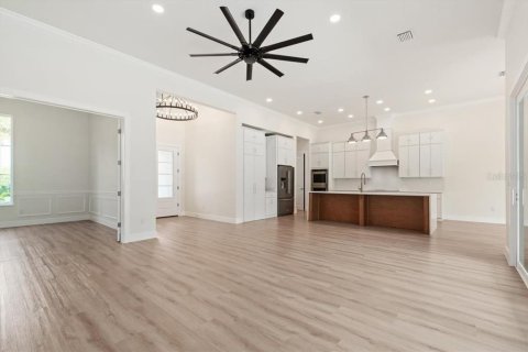 House in Palm Coast, Florida 4 bedrooms, 275.64 sq.m. № 1827729 - photo 13