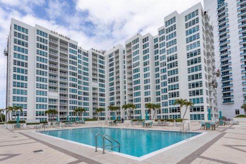 Copropriété à vendre à Pompano Beach, Floride: 2 chambres, 116.13 m2 № 2084444 - photo 2