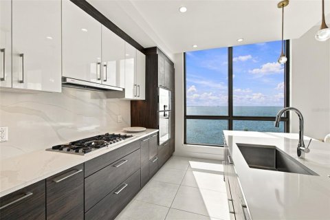 Copropriété à vendre à Tampa, Floride: 2 chambres, 202.99 m2 № 2427656 - photo 11