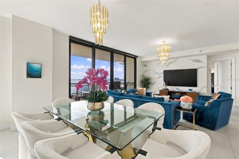 Copropriété à vendre à Tampa, Floride: 2 chambres, 202.99 m2 № 2427656 - photo 12