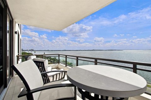Copropriété à vendre à Tampa, Floride: 2 chambres, 202.99 m2 № 2427656 - photo 6