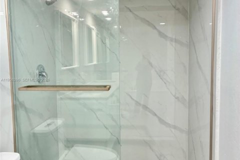 Condominio en venta en Lauderhill, Florida, 2 dormitorios, 131.55 m2 № 2023292 - foto 22