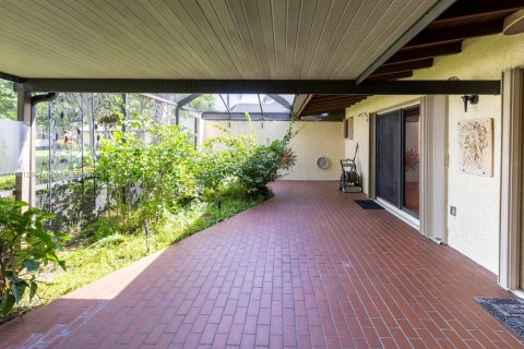 House in Boca Raton, Florida 2 bedrooms, 147.34 sq.m. № 1854842 - photo 17