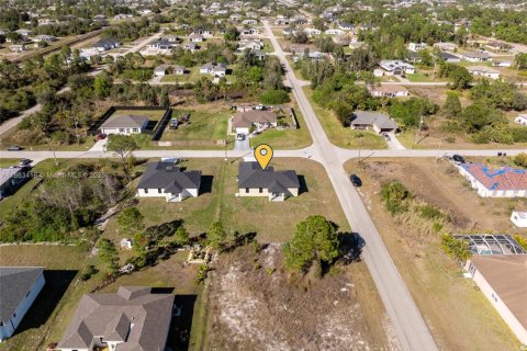 House in Lehigh Acres, Florida 3 bedrooms № 1889847 - photo 29