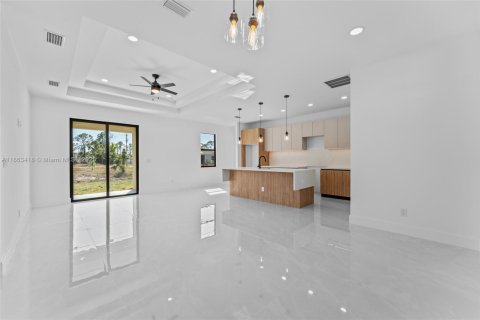 House in Lehigh Acres, Florida 3 bedrooms № 1889847 - photo 6
