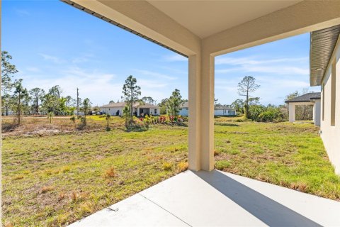 House in Lehigh Acres, Florida 3 bedrooms № 1889847 - photo 25