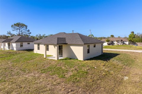 House in Lehigh Acres, Florida 3 bedrooms № 1889847 - photo 27