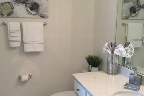 Condo in Bradenton, Florida, 3 bedrooms in LAKEWOOD NATIONAL  № 1835570 - photo 15