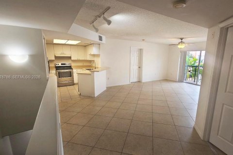 Condo in Fort Lauderdale, Florida, 2 bedrooms  № 2040568 - photo 5