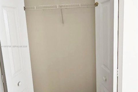 Condo in Fort Lauderdale, Florida, 2 bedrooms  № 2040568 - photo 13