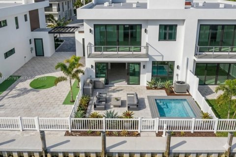 Adosado en venta en Dania Beach, Florida, 3 dormitorios, 195.09 m2 № 2085337 - foto 3