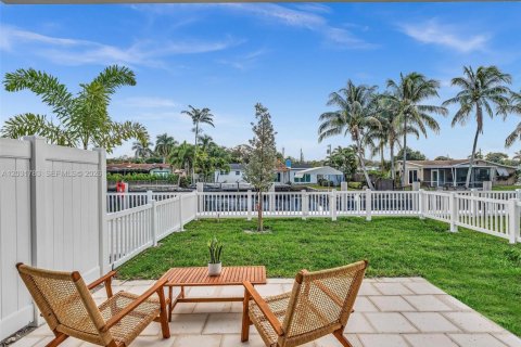 Adosado en venta en Dania Beach, Florida, 3 dormitorios, 195.09 m2 № 2085337 - foto 17