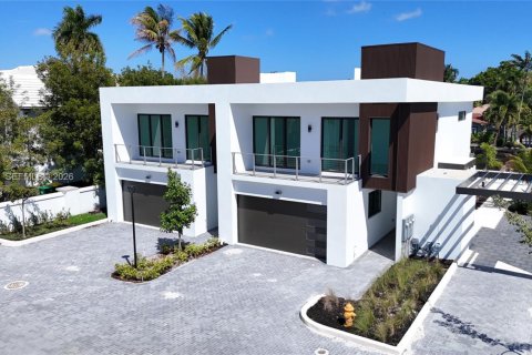 Adosado en venta en Dania Beach, Florida, 3 dormitorios, 195.09 m2 № 2085337 - foto 7