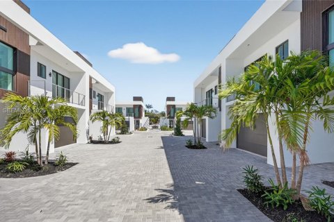 Adosado en venta en Dania Beach, Florida, 3 dormitorios, 195.09 m2 № 2085337 - foto 5