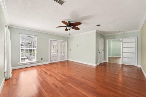 House in Auburndale, Florida 4 bedrooms, 256.32 sq.m. № 2207082 - photo 11
