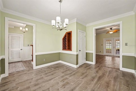 House in Auburndale, Florida 4 bedrooms, 256.32 sq.m. № 2207082 - photo 3