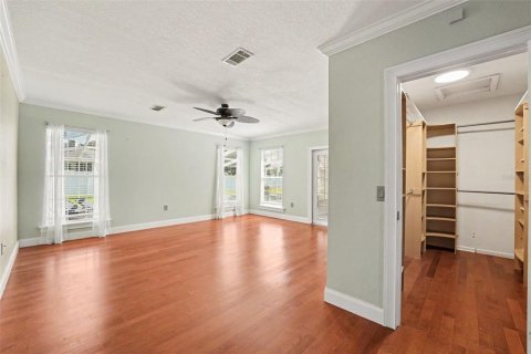 House in Auburndale, Florida 4 bedrooms, 256.32 sq.m. № 2207082 - photo 12
