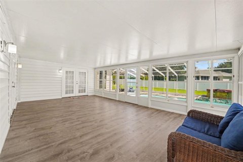 House in Auburndale, Florida 4 bedrooms, 256.32 sq.m. № 2207082 - photo 21