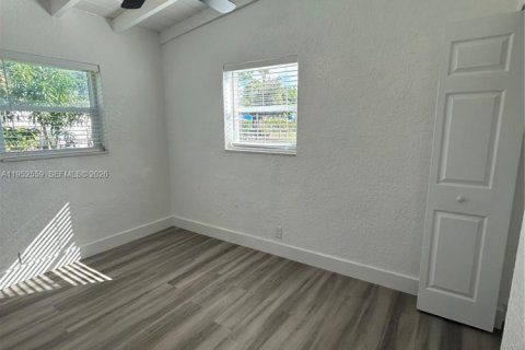 House in Pompano Beach, Florida 3 bedrooms, 88.26 sq.m. № 2008564 - photo 23