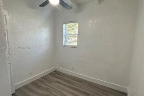 House in Pompano Beach, Florida 3 bedrooms, 88.26 sq.m. № 2008564 - photo 25