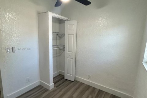 House in Pompano Beach, Florida 3 bedrooms, 88.26 sq.m. № 2008564 - photo 26