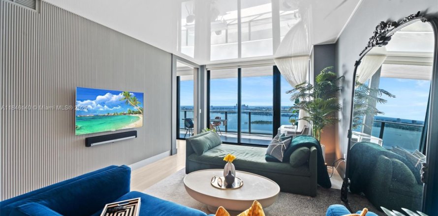Condominio en Miami, Florida, 2 dormitorios  № 1842911