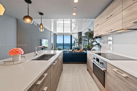 Condominio en venta en Miami, Florida, 2 dormitorios, 106.93 m2 № 1842911 - foto 2