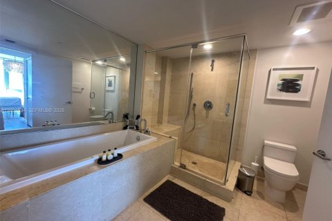 Condo in Miami, Florida, 2 bedrooms  № 2193711 - photo 10