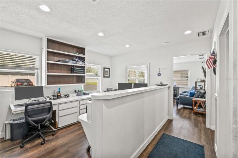 Propiedad comercial en alquiler en Clearwater, Florida, 173.73 m2 № 1866674 - foto 18