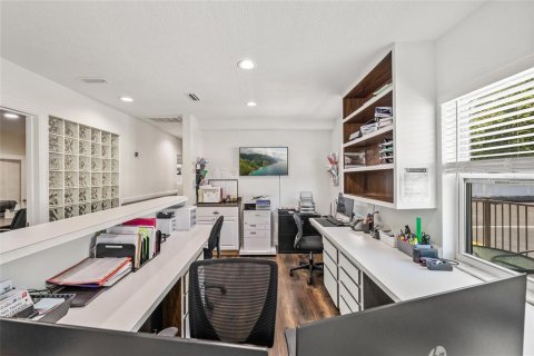 Propiedad comercial en alquiler en Clearwater, Florida, 173.73 m2 № 1866674 - foto 16