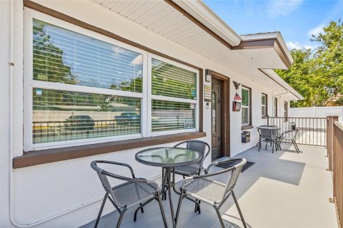 Propiedad comercial en alquiler en Clearwater, Florida, 173.73 m2 № 1866674 - foto 9