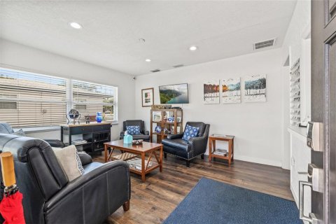 Propiedad comercial en alquiler en Clearwater, Florida, 173.73 m2 № 1866674 - foto 11