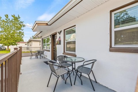 Propiedad comercial en alquiler en Clearwater, Florida, 173.73 m2 № 1866674 - foto 8