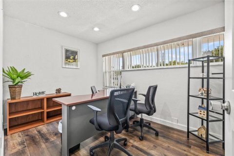 Propiedad comercial en alquiler en Clearwater, Florida, 173.73 m2 № 1866674 - foto 30