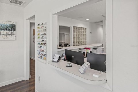 Propiedad comercial en alquiler en Clearwater, Florida, 173.73 m2 № 1866674 - foto 15