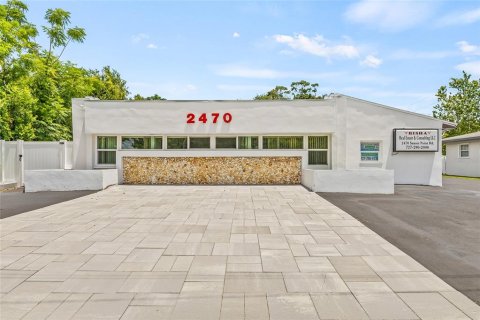 Propiedad comercial en alquiler en Clearwater, Florida, 173.73 m2 № 1866674 - foto 1