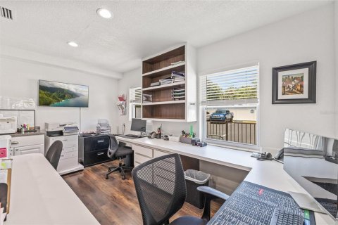 Propiedad comercial en alquiler en Clearwater, Florida, 173.73 m2 № 1866674 - foto 17