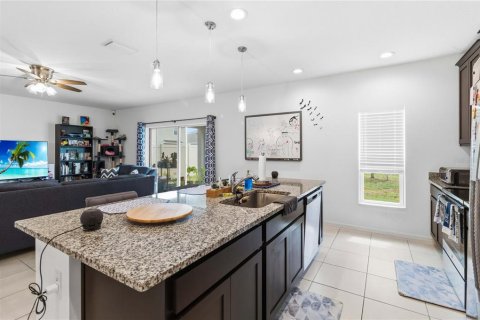 House in Davenport, Florida 4 bedrooms, 226.68 sq.m. № 2097450 - photo 21