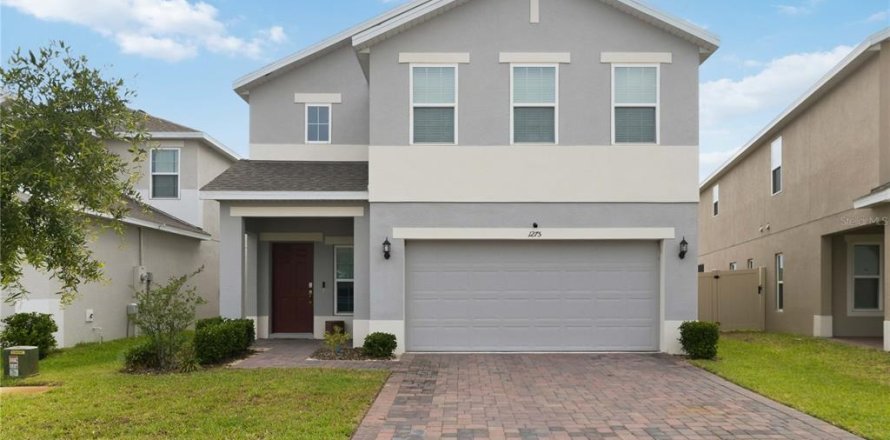 House in Davenport, Florida 4 bedrooms, 226.68 sq.m. № 2097450