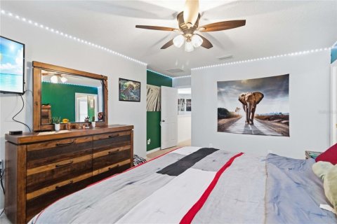 House in Davenport, Florida 4 bedrooms, 226.68 sq.m. № 2097450 - photo 27