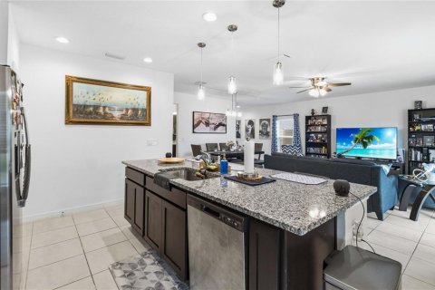 House in Davenport, Florida 4 bedrooms, 226.68 sq.m. № 2097450 - photo 20
