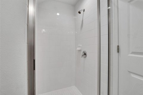 Купить виллу или дом в Ривервью, Флорида 9 комнат, 246.47м2, № 1903726 - фото 13