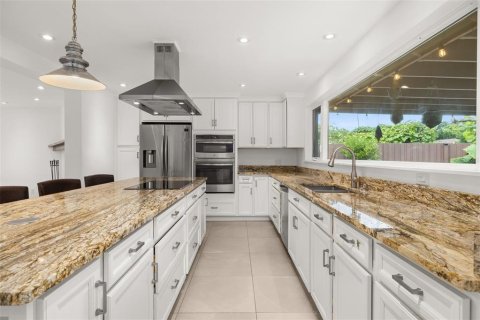 Villa ou maison à vendre à Belle Isle, Floride: 4 chambres, 261.33 m2 № 2348271 - photo 17
