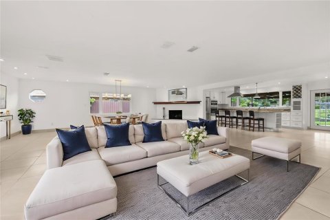 Villa ou maison à vendre à Belle Isle, Floride: 4 chambres, 261.33 m2 № 2348271 - photo 13