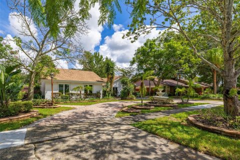 Villa ou maison à vendre à Belle Isle, Floride: 4 chambres, 261.33 m2 № 2348271 - photo 6